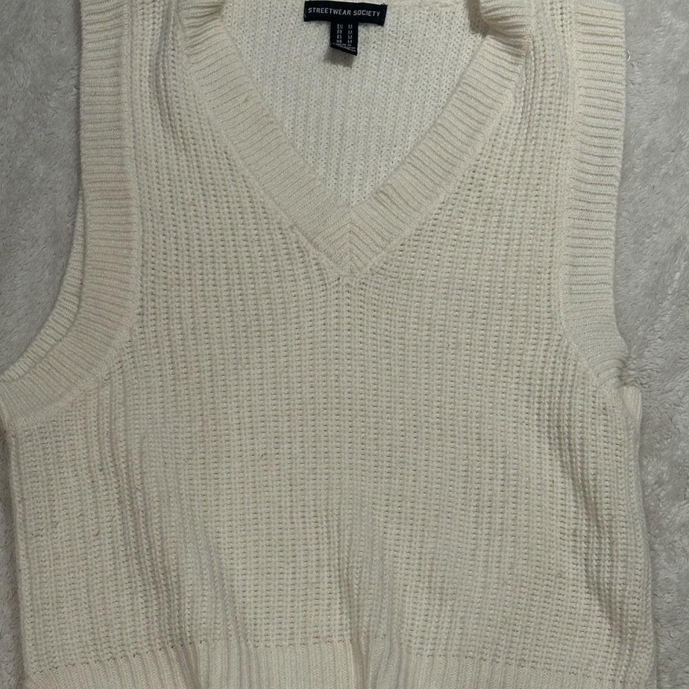 Women’s Medium Streetwear Society Cream Sweater Vest